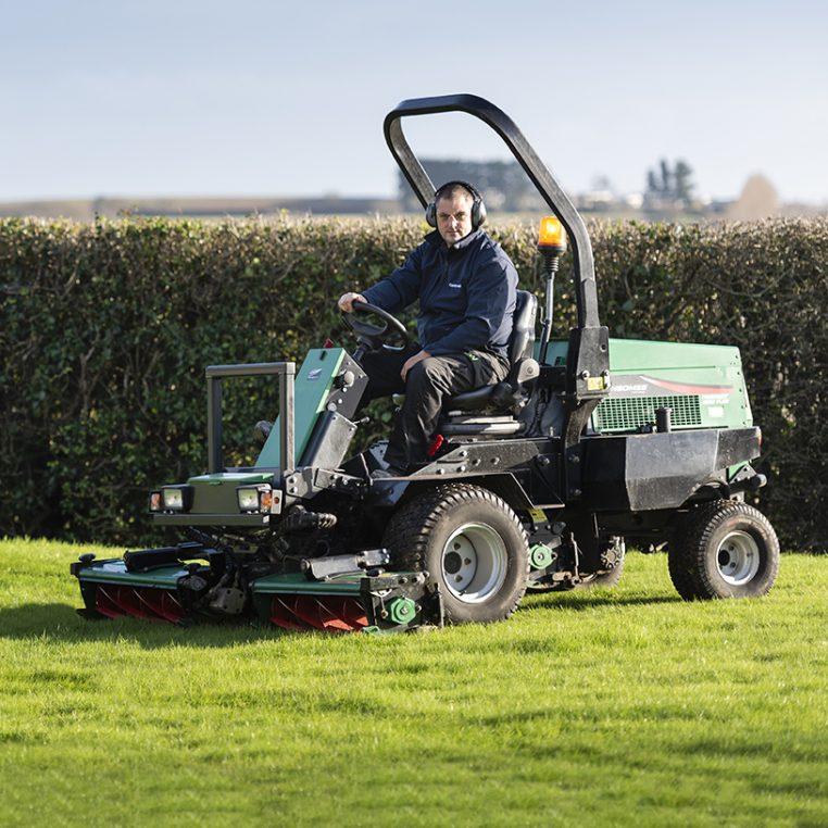 Comprehensive Service Offering Countrywide Grounds Maintenance
